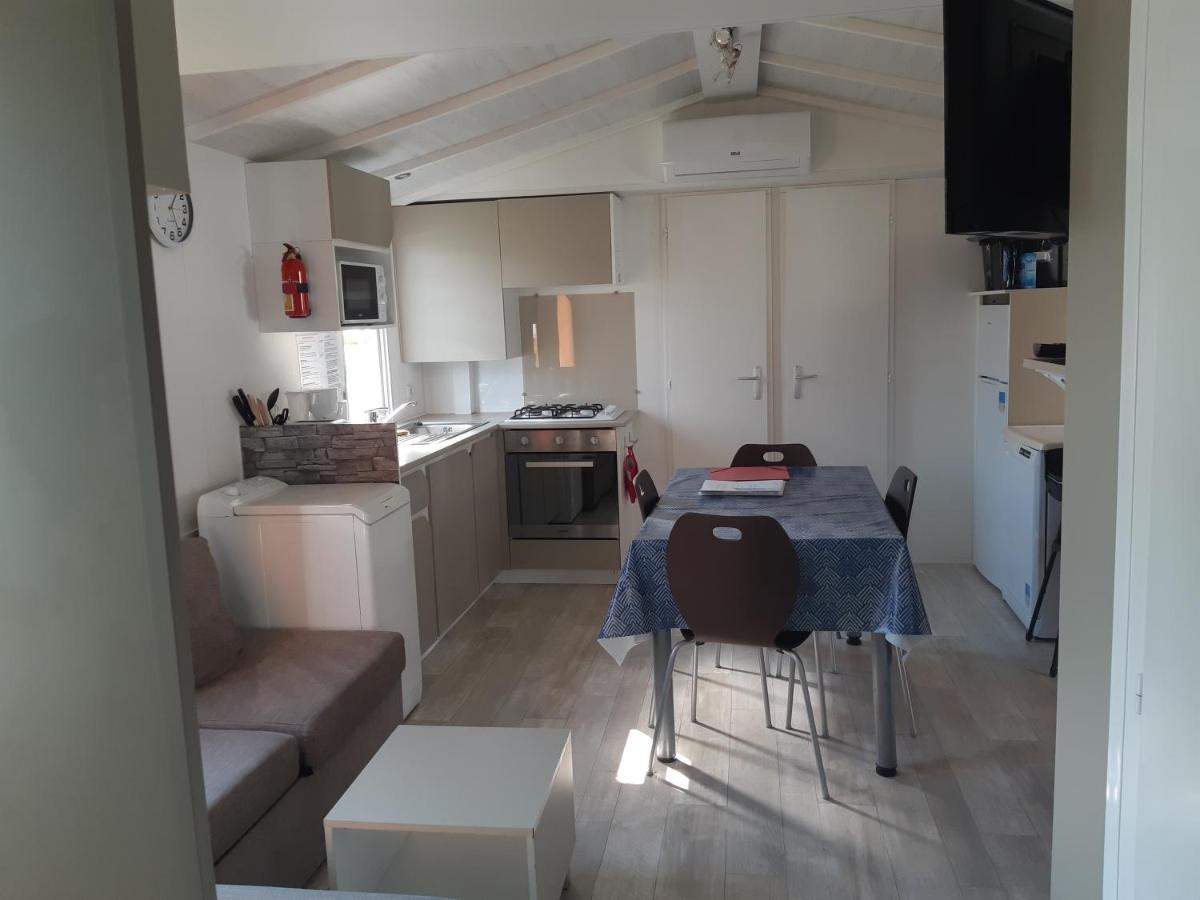 Les Mobiles Homes De La Palmyre Les Mathes Bagian luar foto